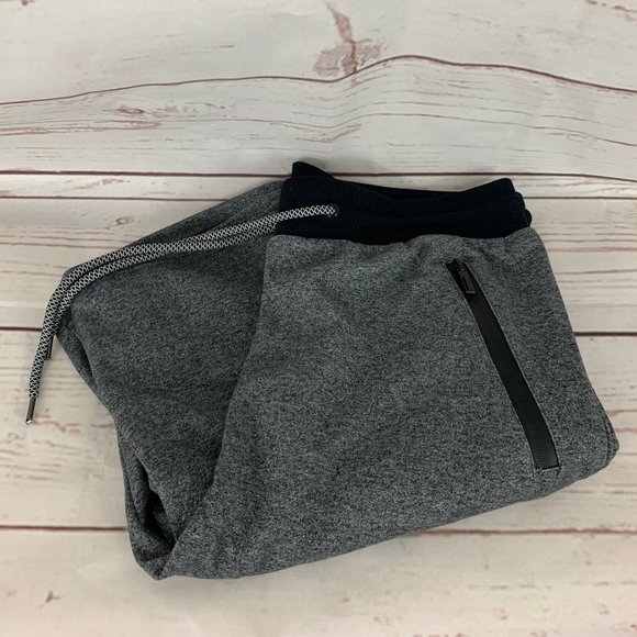 Verde Mens Medium Gray Shorts With Zipper Pockets - Picture 2 of 6